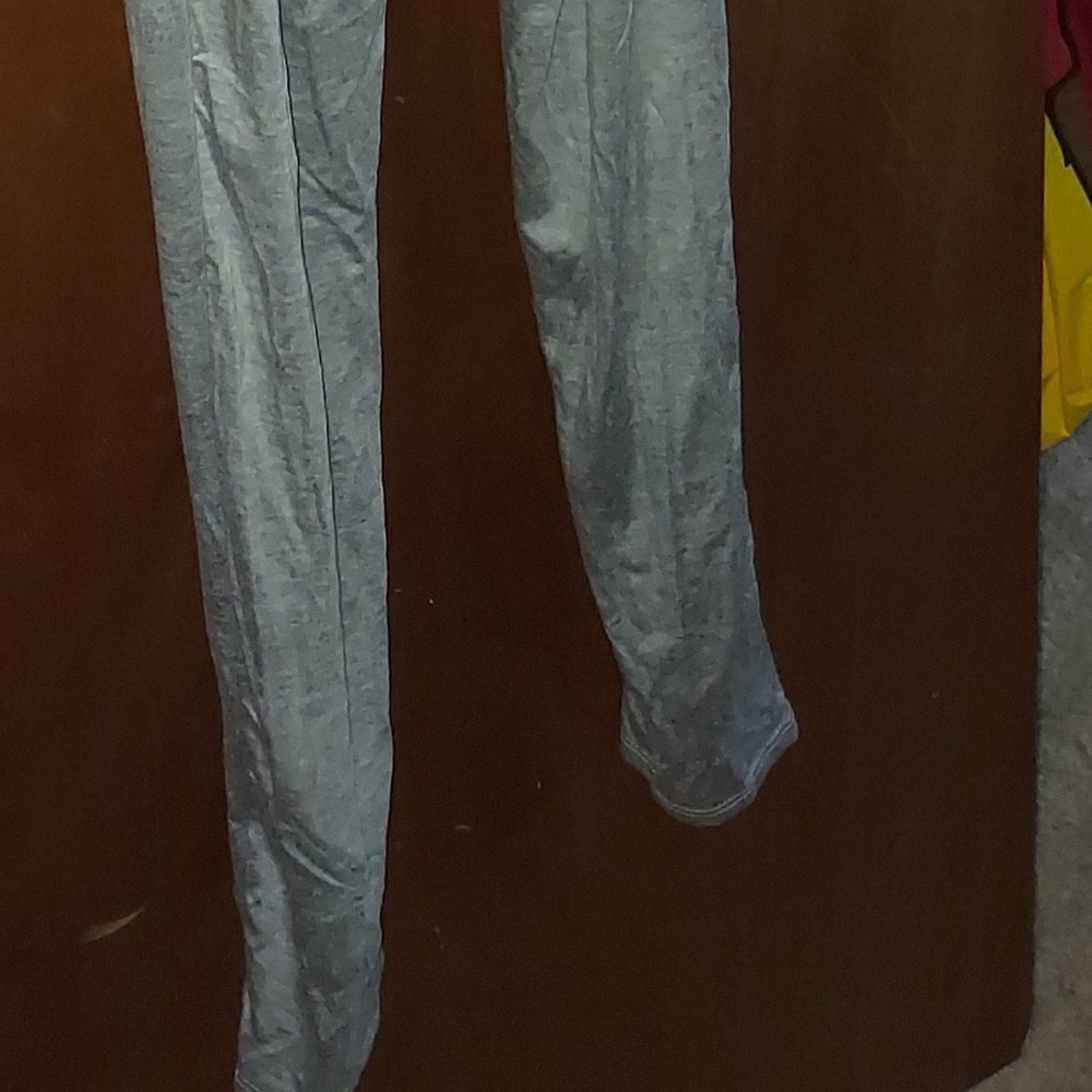 Clothes - Picture 3 of 3